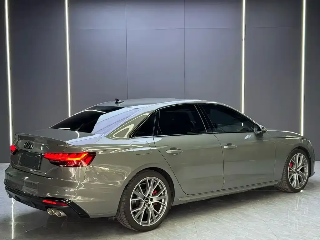 Audi S4 — фото 3
