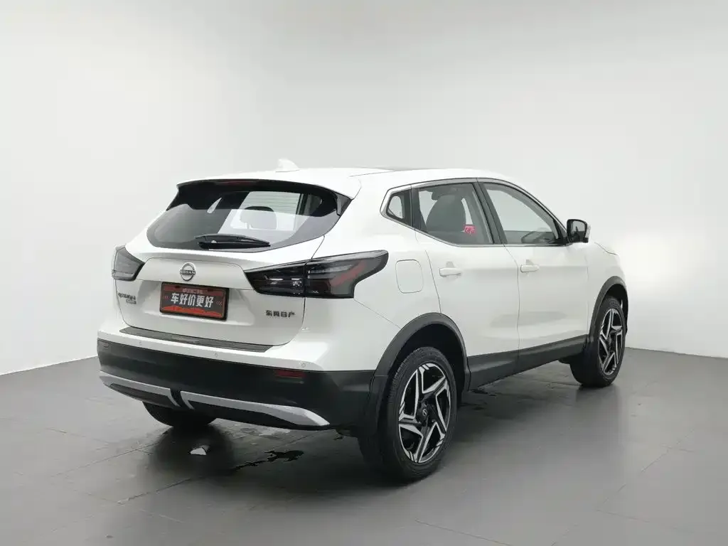 Nissan Qashqai — фото 9
