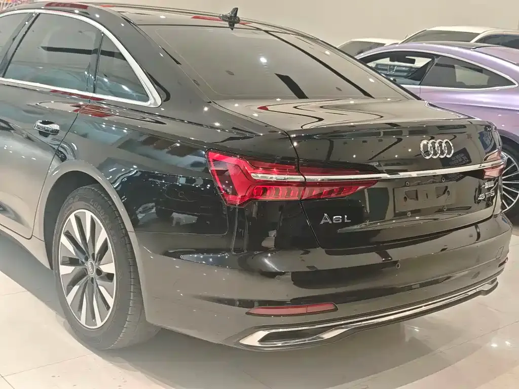 Audi A6L — фото 9