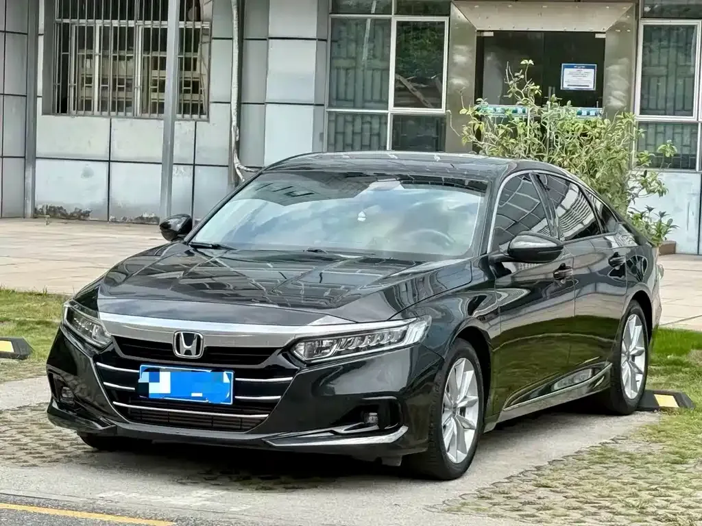 Honda Accord — фото 1