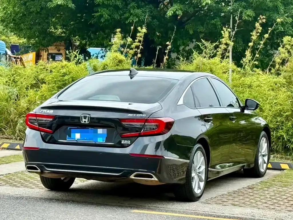 Honda Accord — фото 5