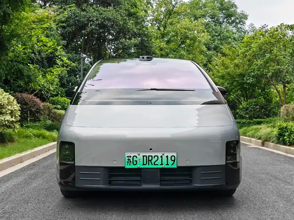Li Auto MEGA — фото 4