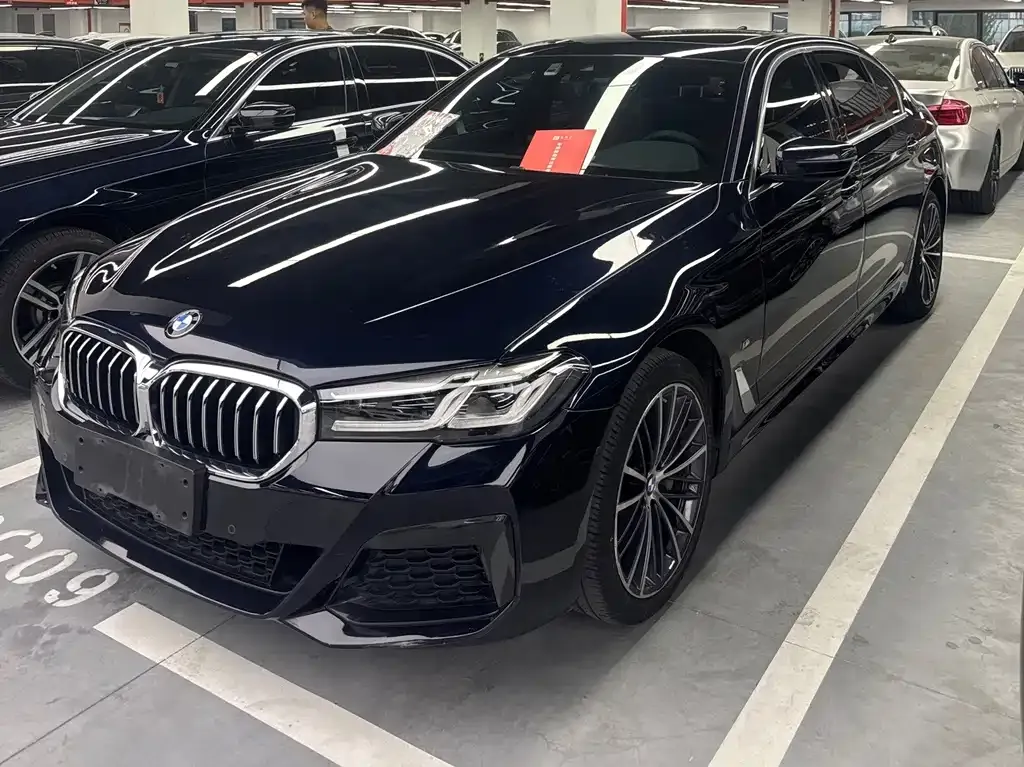 BMW 5 Series — фото 1