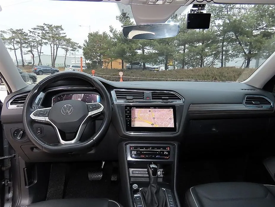 Volkswagen Tiguan — фото 6