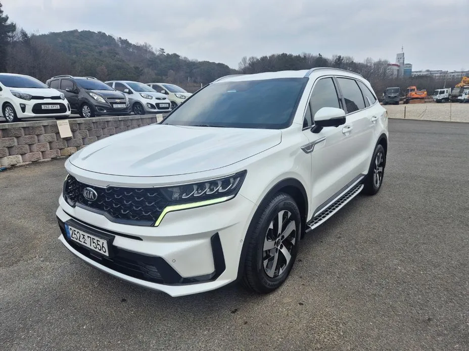Kia Sorento — фото 6