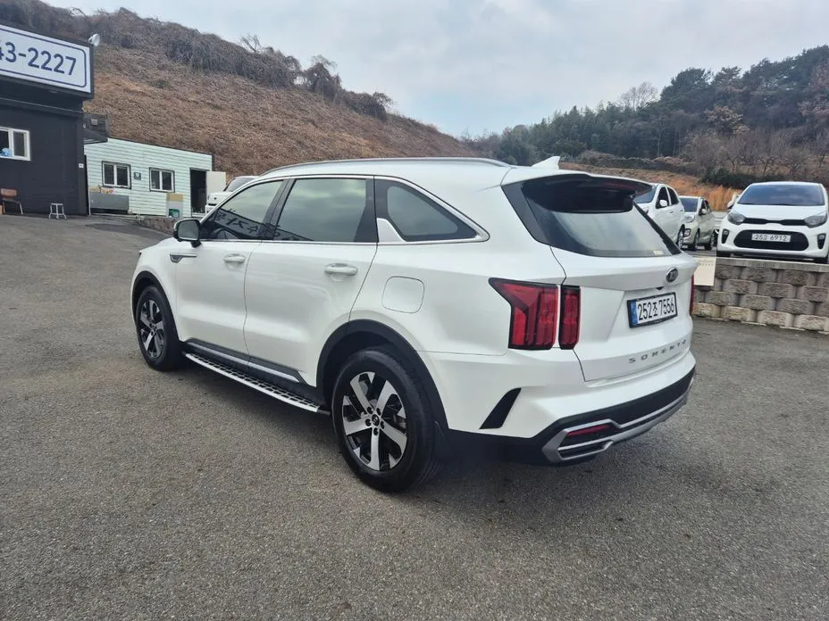Kia Sorento — фото 3