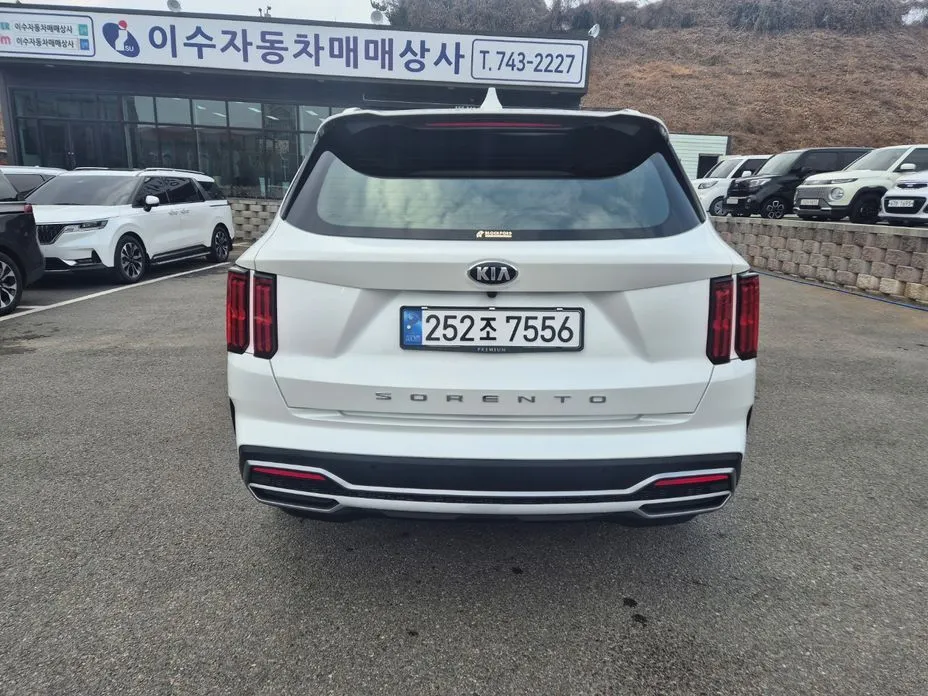 Kia Sorento — фото 9