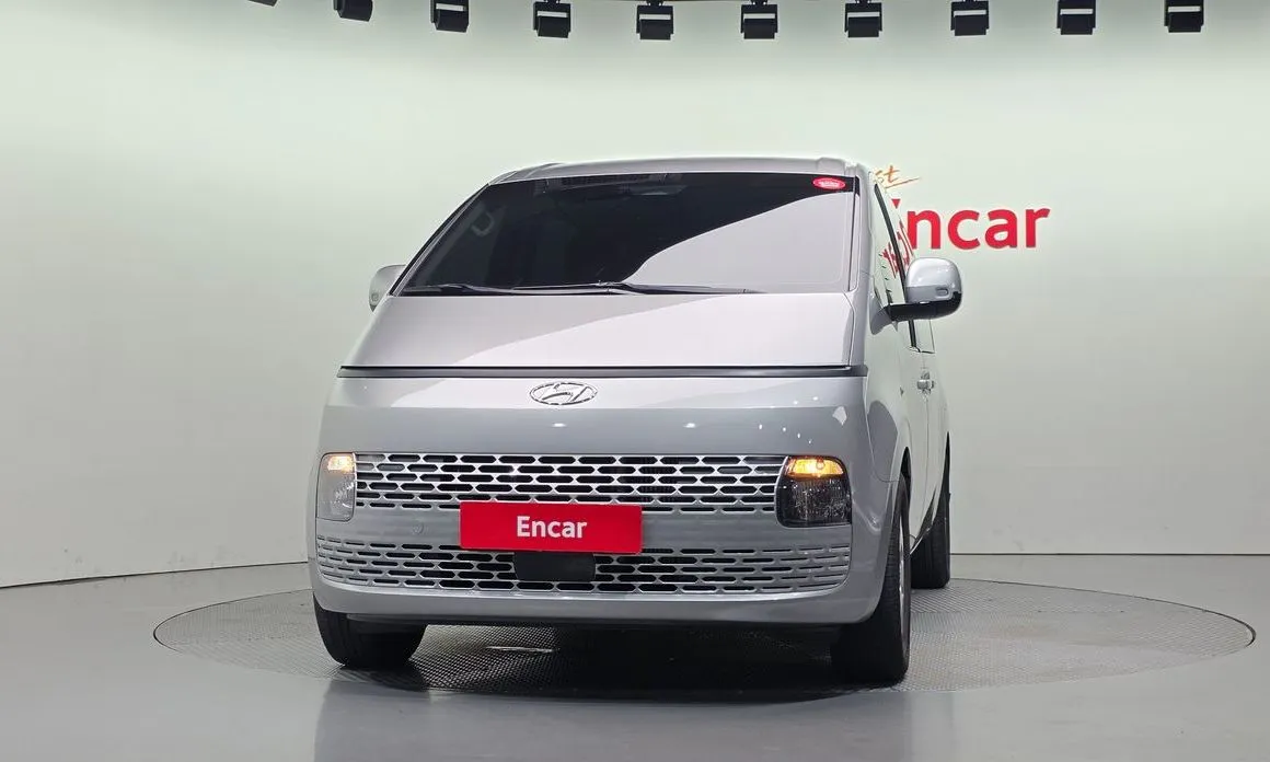 Hyundai Staria — фото 2