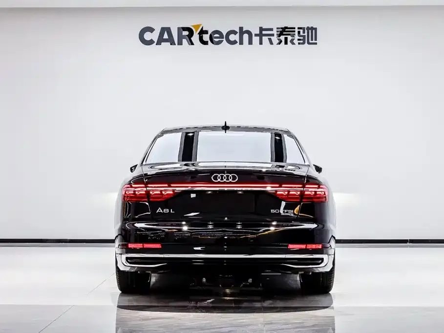 Audi A8 — фото 5