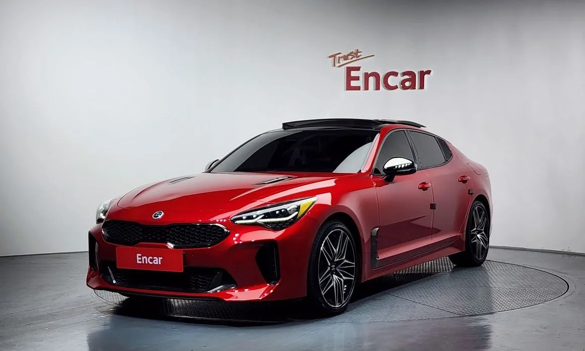 Kia Stinger — фото 1