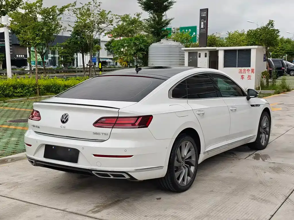 Volkswagen CC — фото 5