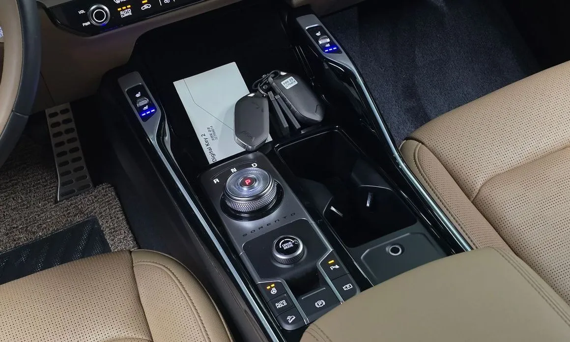 Kia Sorento — фото 9