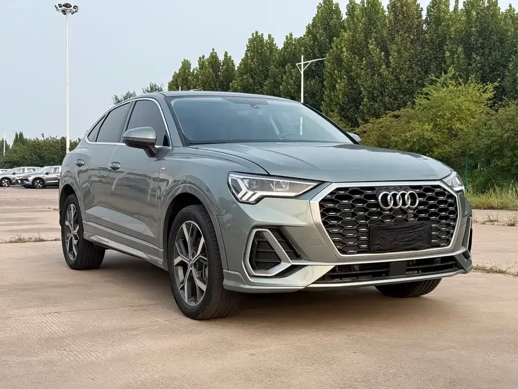 Audi Q3 Sportback — фото 1