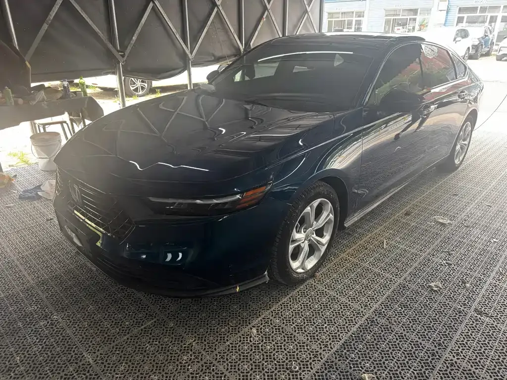 Honda Accord — фото 1