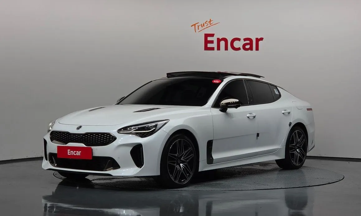 Kia Stinger — фото 1