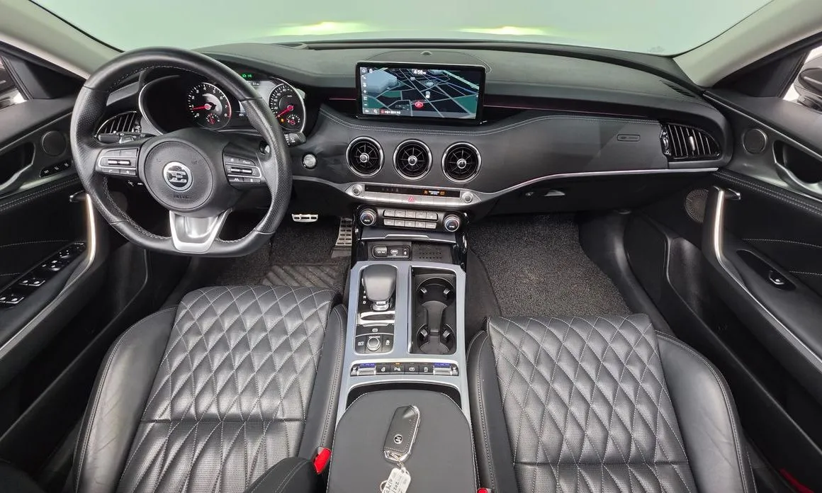 Kia Stinger — фото 10