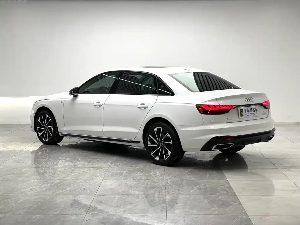 Audi A4L — фото 4