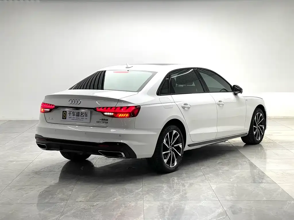 Audi A4L — фото 8