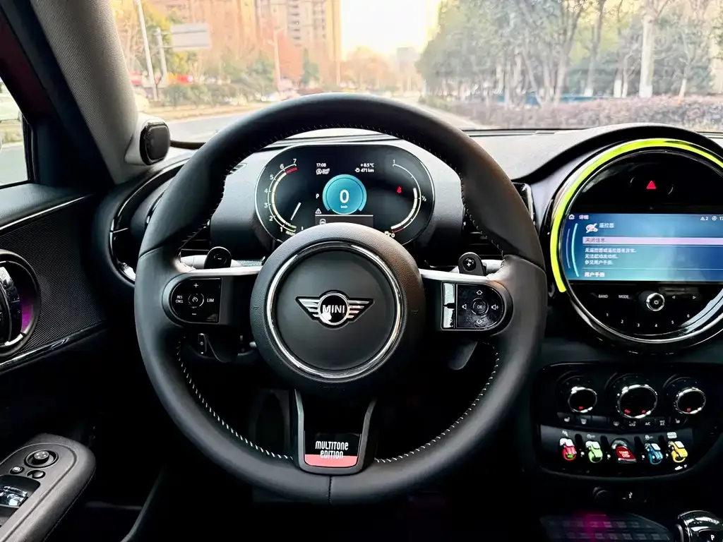 MINI Clubman — фото 4