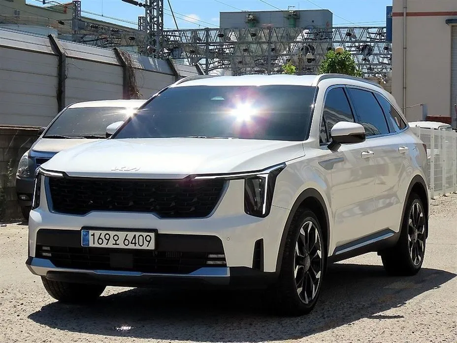 Kia Sorento — фото 8
