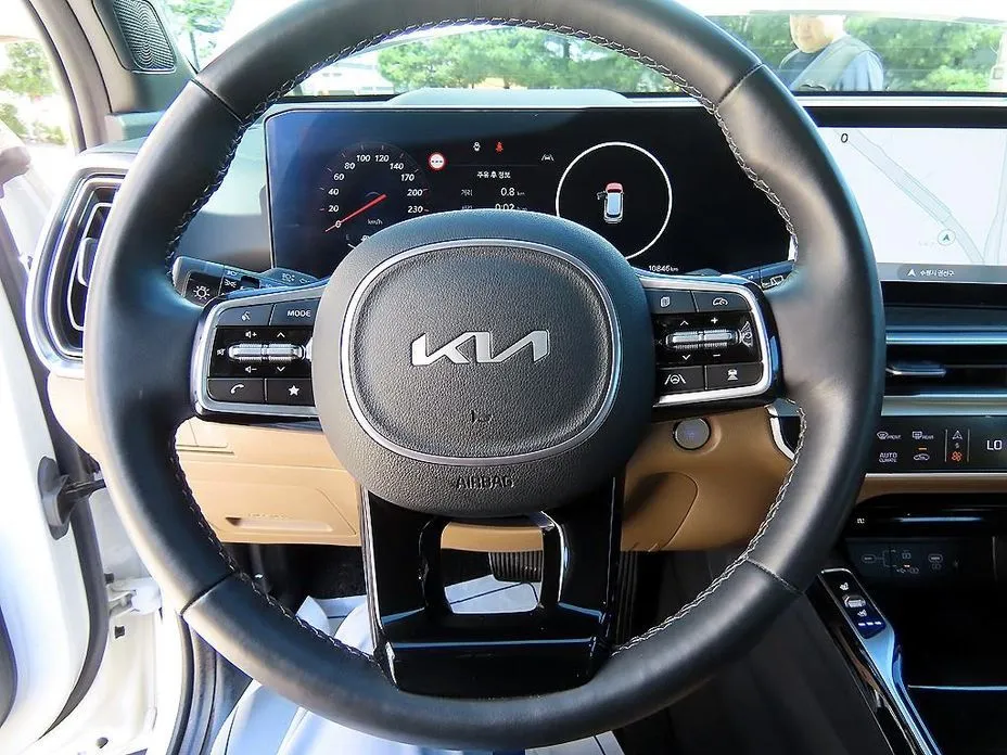 Kia Sorento — фото 7