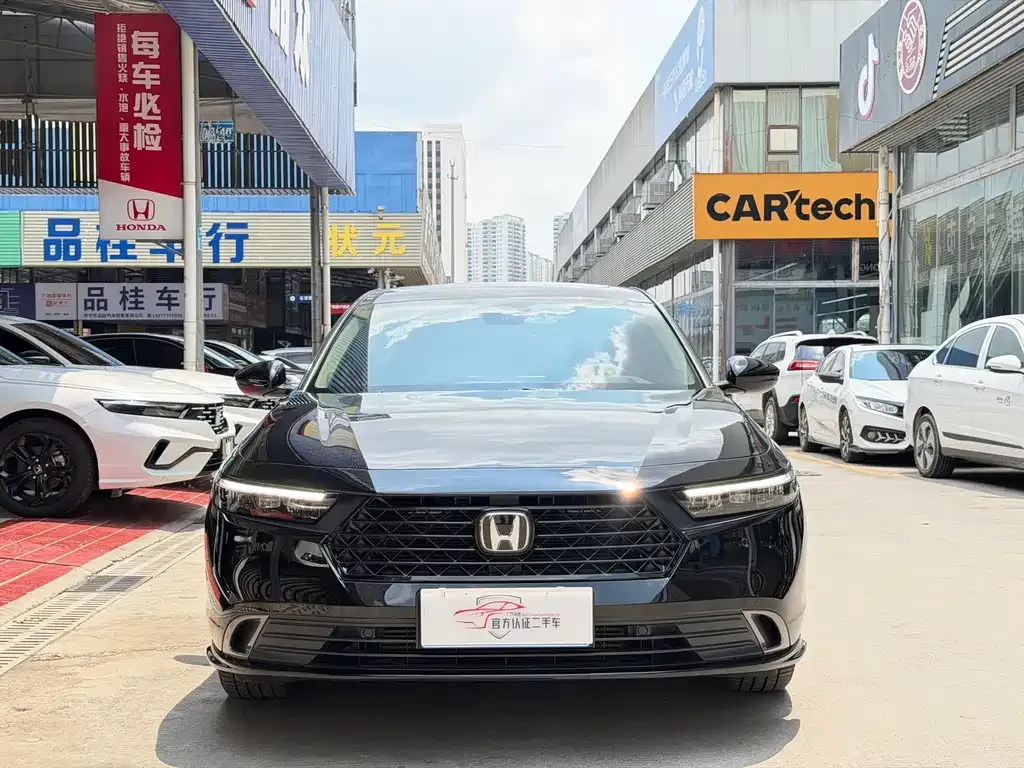 Honda Accord — фото 8