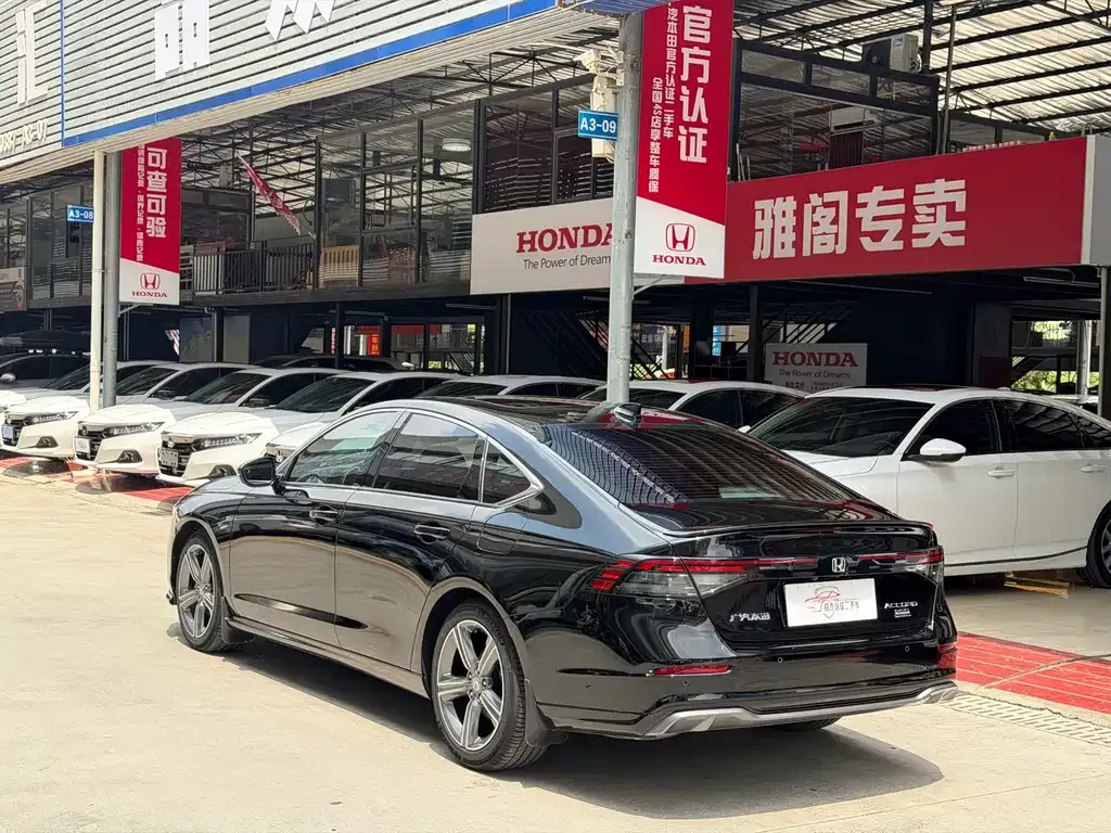 Honda Accord — фото 6