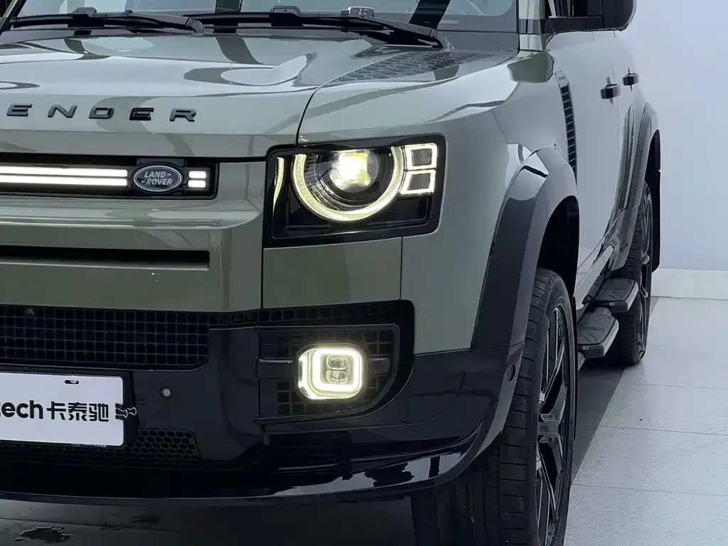 Land Rover Defender — фото 6