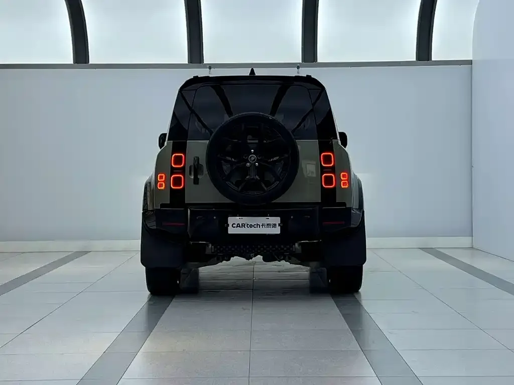 Land Rover Defender — фото 5