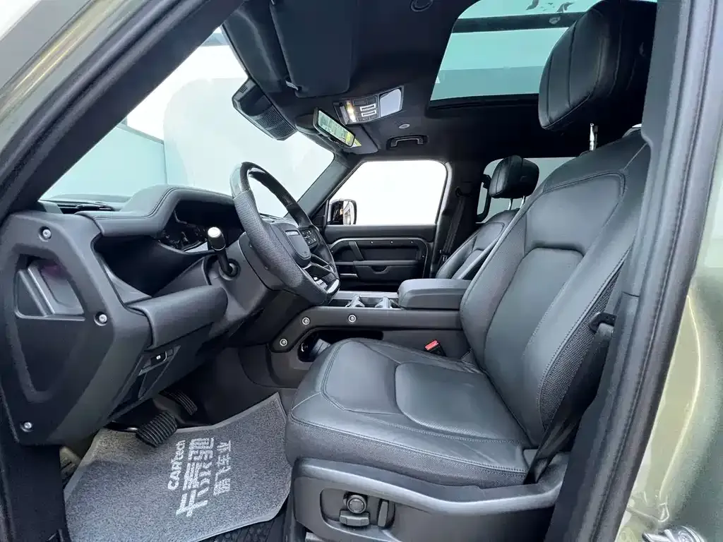 Land Rover Defender — фото 10