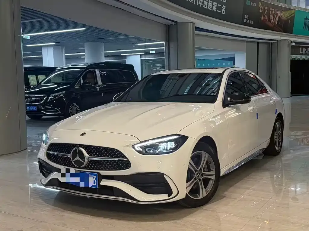 Mercedes-Benz C-Class — фото 1