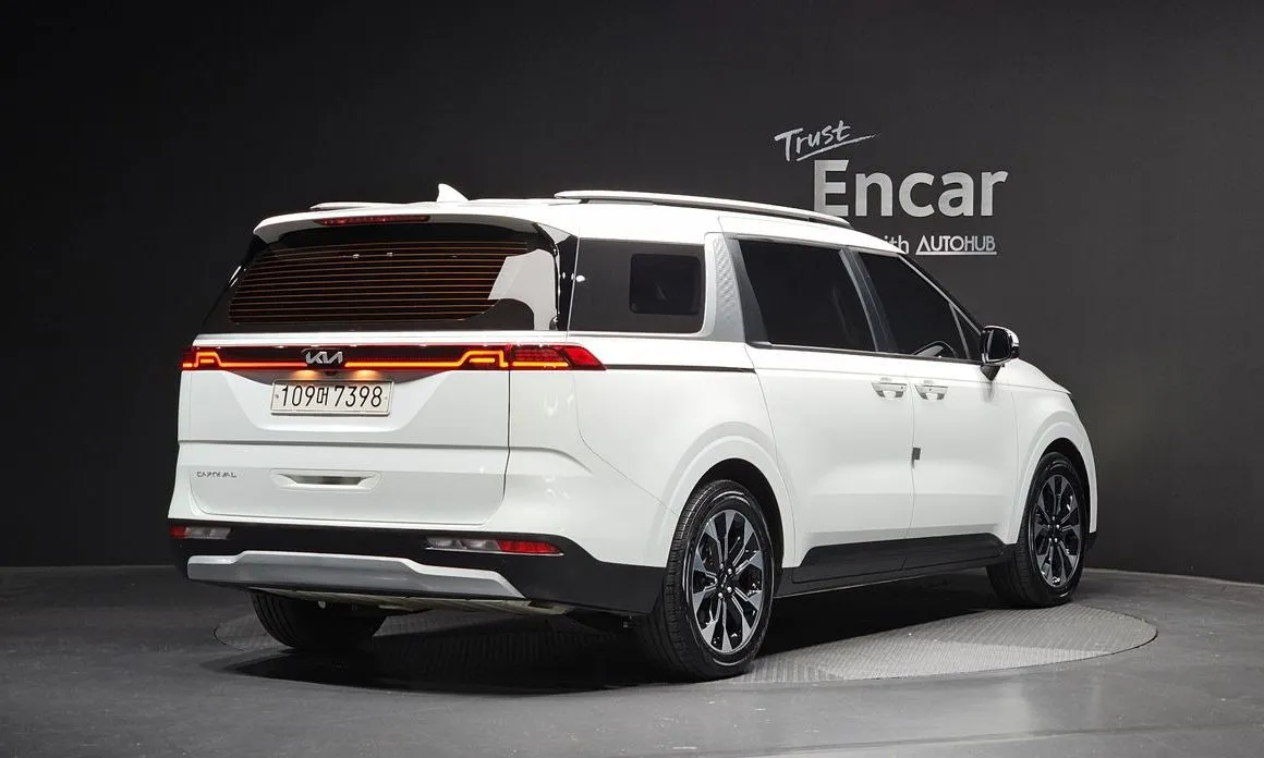 Kia Carnival — фото 3