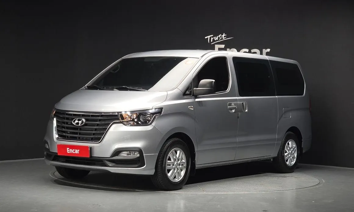 Hyundai Starex — фото 1