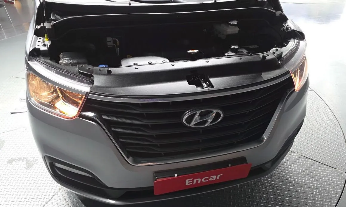 Hyundai Starex — фото 10