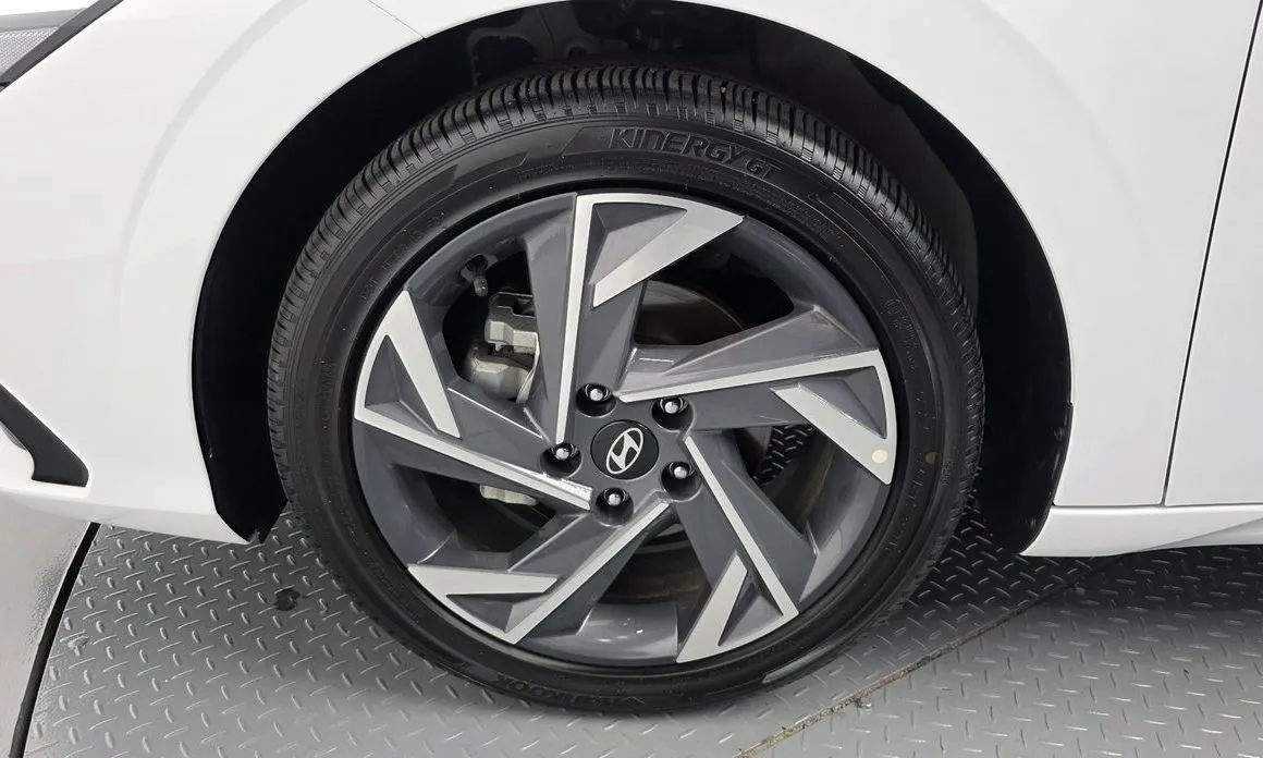 Hyundai AVANTE — фото 10