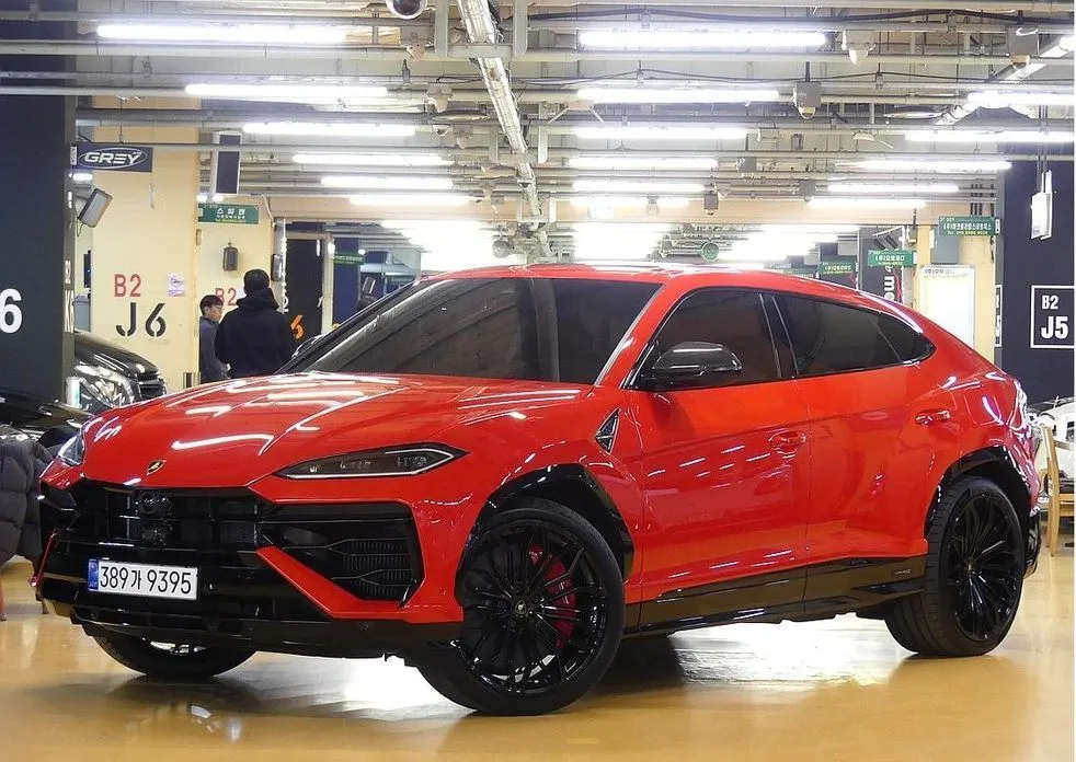Lamborghini Urus — фото 9