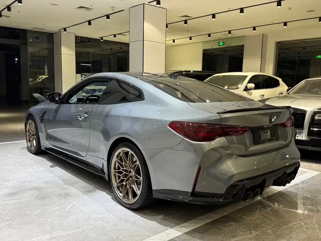BMW M4 — фото 9