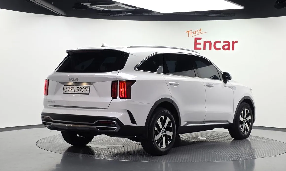 Kia Sorento — фото 7
