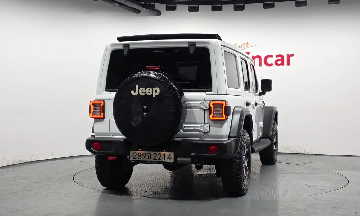 Jeep Wrangler — фото 7