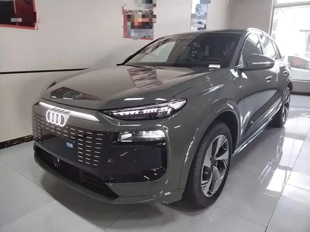 Audi Q6L e-tron — фото 3