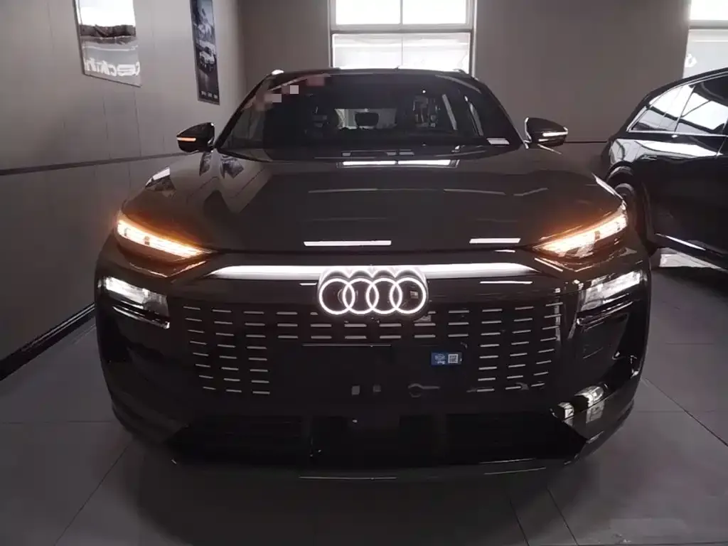 Audi Q6L e-tron — фото 5