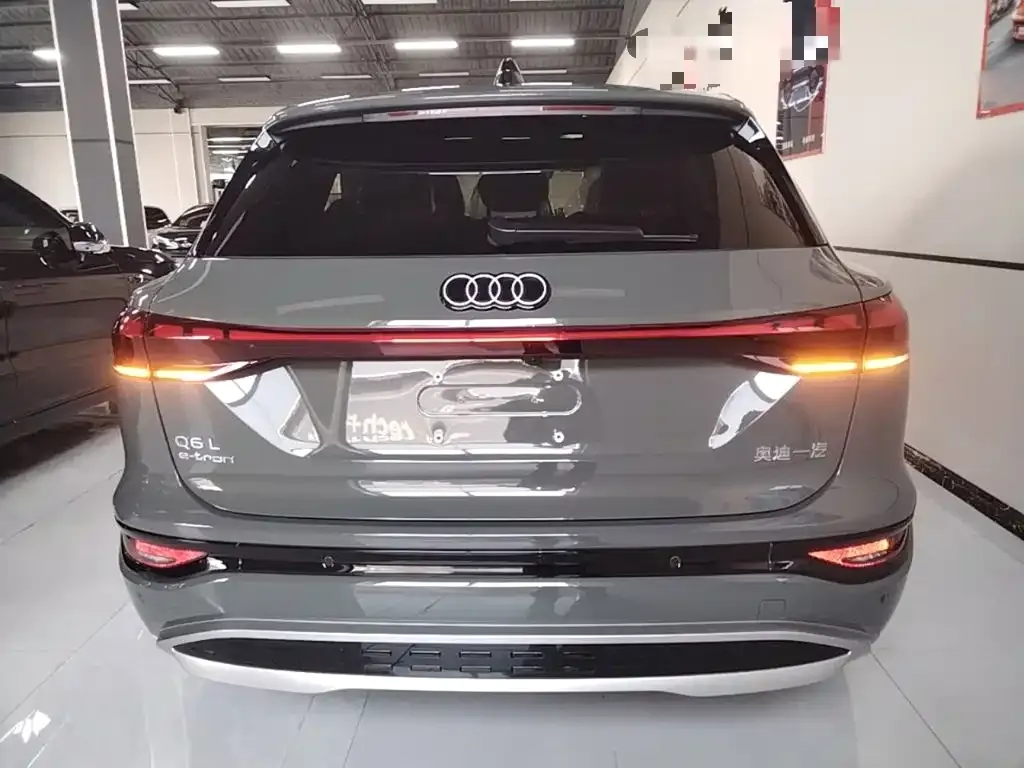 Audi Q6L e-tron — фото 7