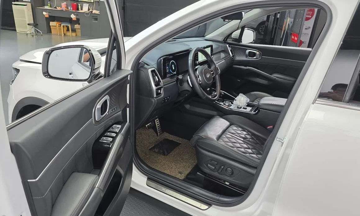Kia Sorento — фото 9