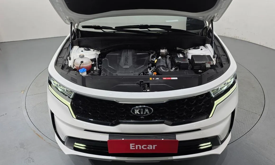 Kia Sorento — фото 10