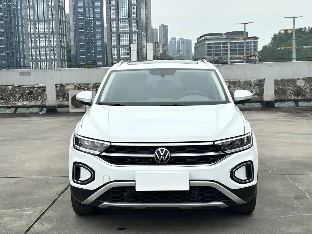 Volkswagen T-Roc — фото 6