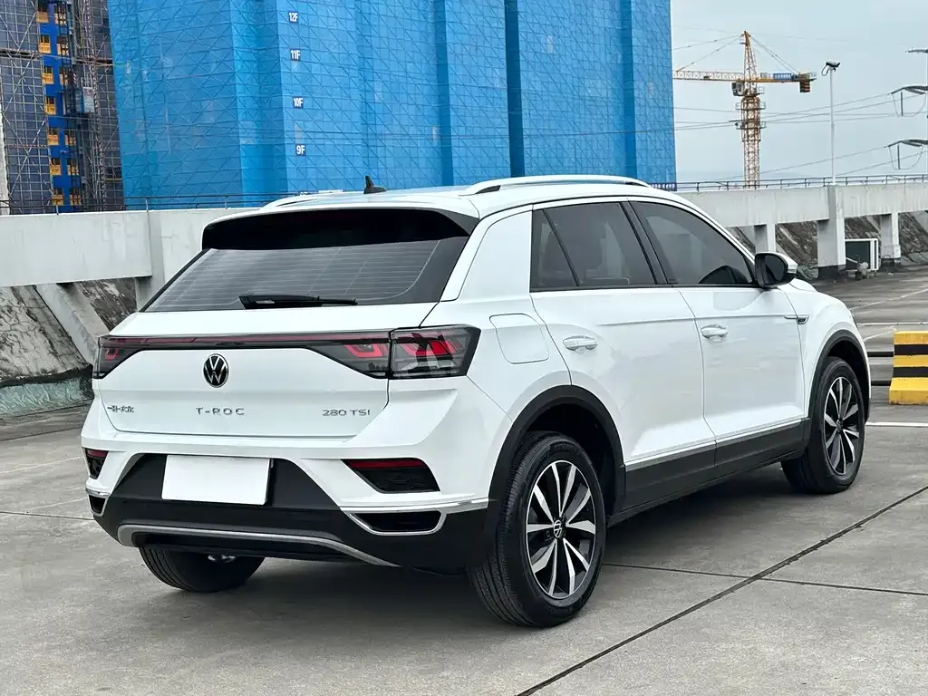 Volkswagen T-Roc — фото 4