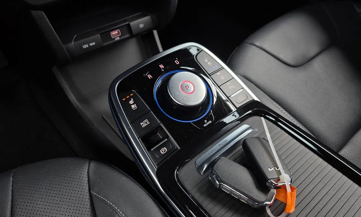Kia Niro — фото 10