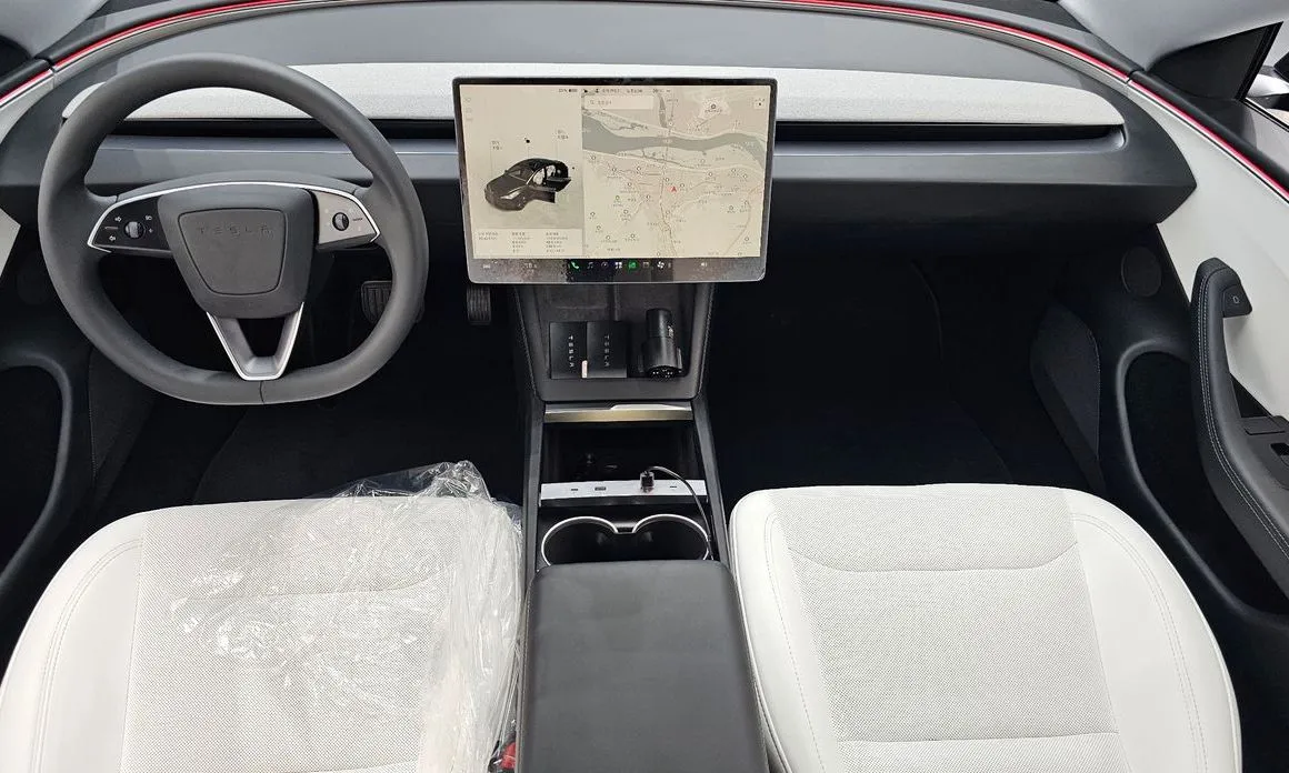 Tesla Model 3 — фото 8
