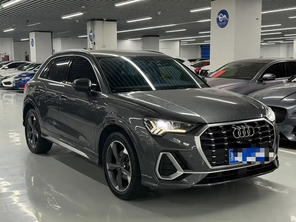 Audi Q3 — фото 10