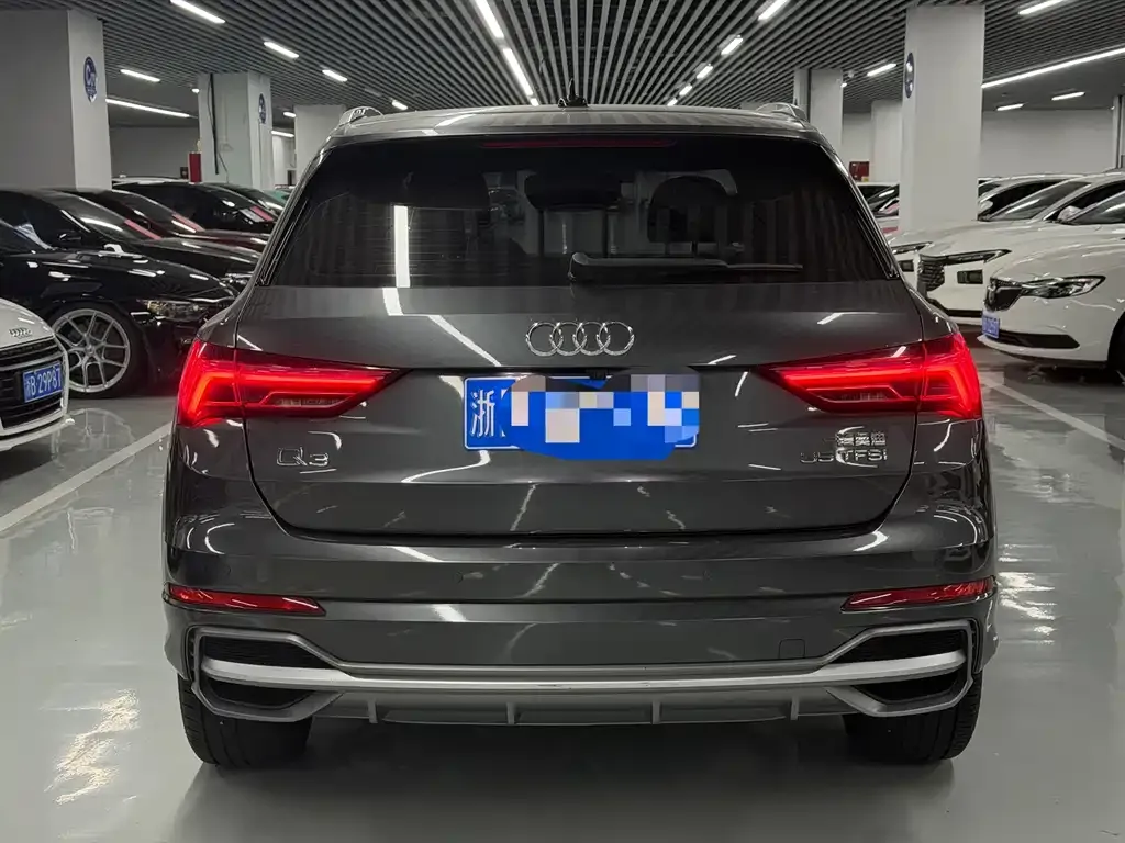 Audi Q3 — фото 9